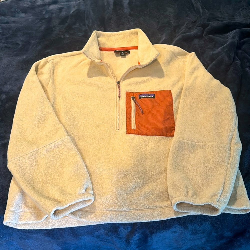 Women’s Patagonia size medium quarter zip